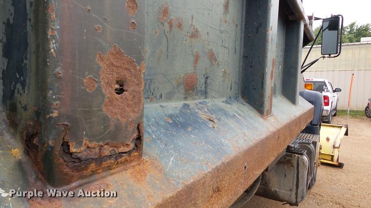 image for item DA8846 1991 Chevrolet Kodiak dump truck