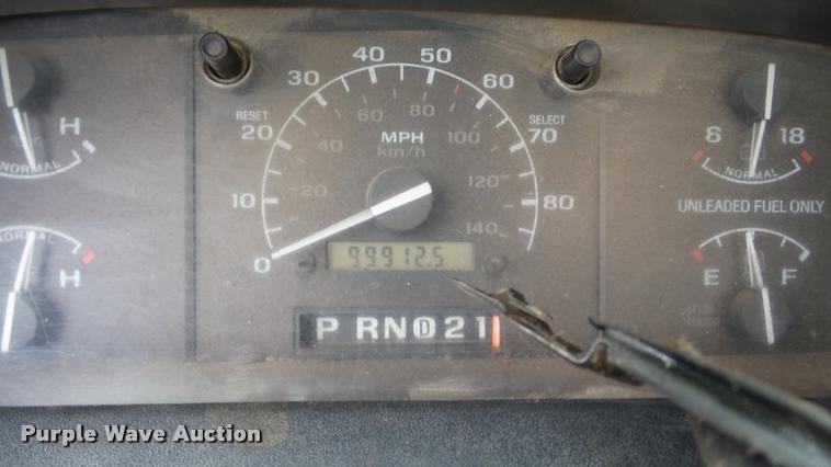 image for item DA8848 1992 Ford F150 pickup truck