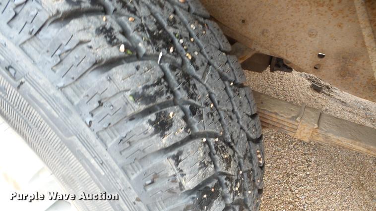 image for item DA8848 1992 Ford F150 pickup truck