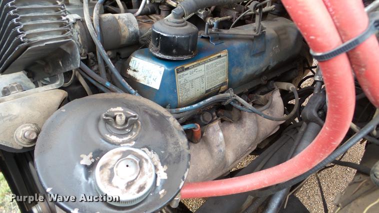 image for item DA8849 1980 Ford 600 bucket truck