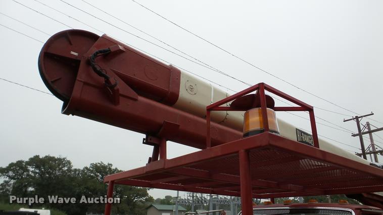 image for item DA8849 1980 Ford 600 bucket truck