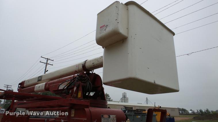 image for item DA8849 1980 Ford 600 bucket truck