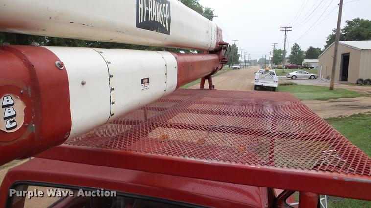 image for item DA8849 1980 Ford 600 bucket truck