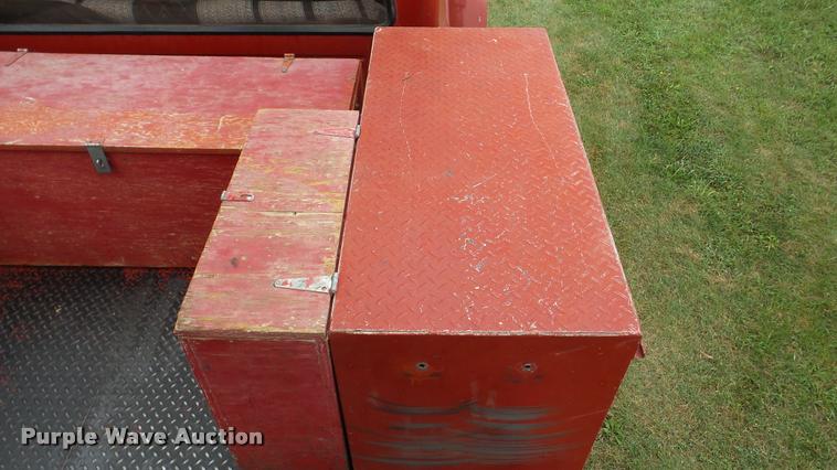 image for item DA8849 1980 Ford 600 bucket truck