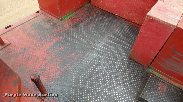 image for item DA8849 1980 Ford 600 bucket truck