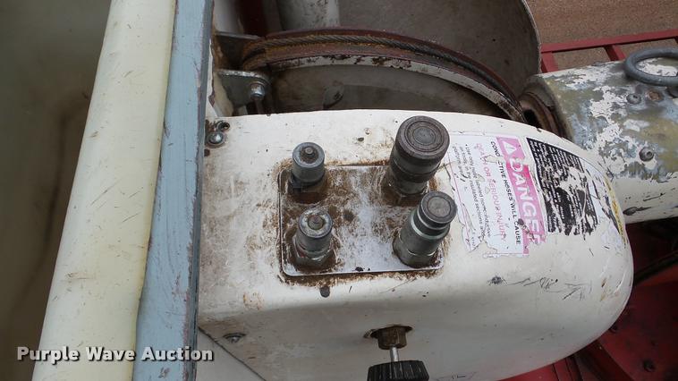 image for item DA8849 1980 Ford 600 bucket truck