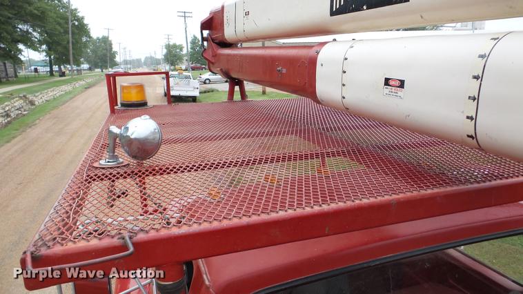 image for item DA8849 1980 Ford 600 bucket truck