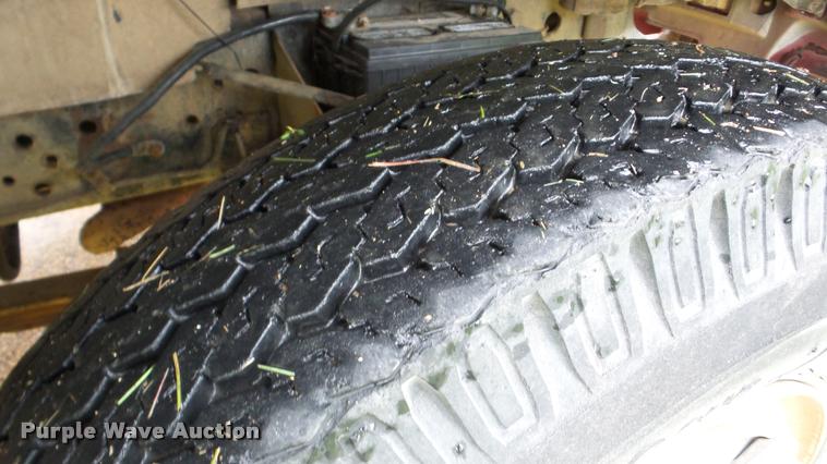 image for item DA8849 1980 Ford 600 bucket truck