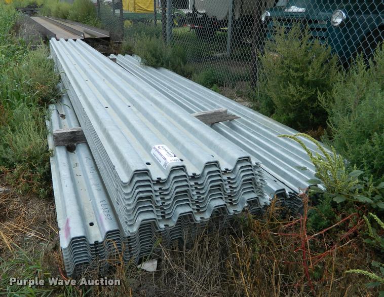 image for item J5091 (57) panels of corrugated decking