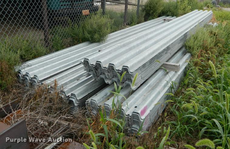 image for item J5091 (57) panels of corrugated decking