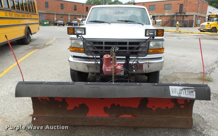 image for item K2092 1996 Ford F250 XL HD pickup truck