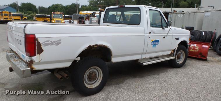 image for item K2092 1996 Ford F250 XL HD pickup truck
