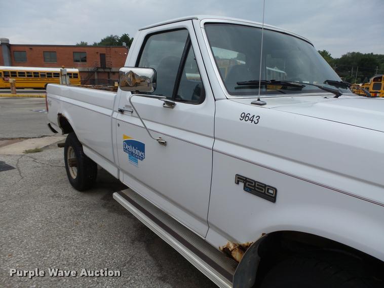 image for item K2092 1996 Ford F250 XL HD pickup truck