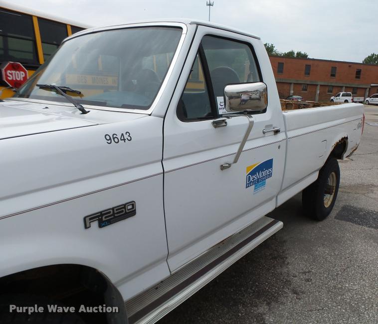 image for item K2092 1996 Ford F250 XL HD pickup truck