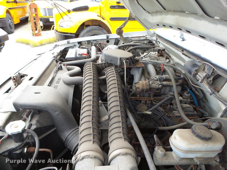 image for item K2092 1996 Ford F250 XL HD pickup truck