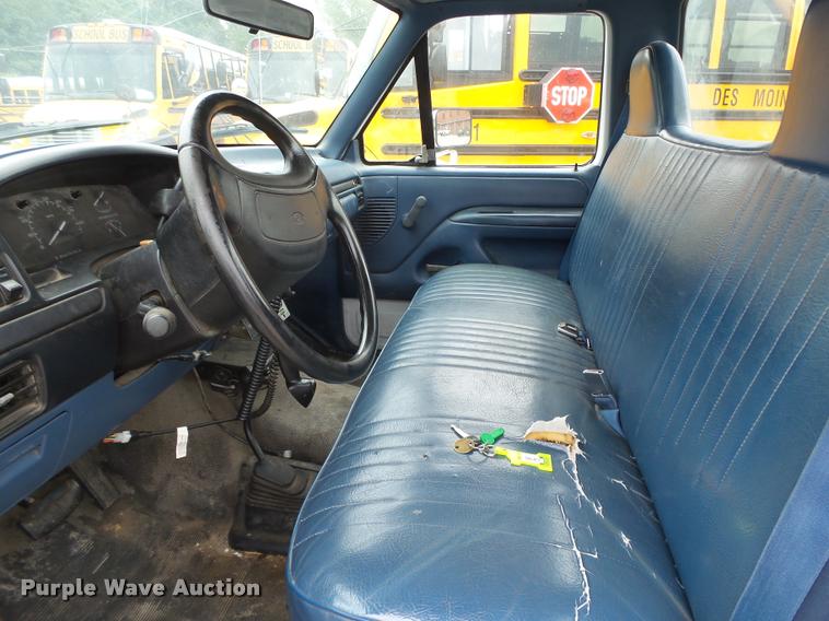 image for item K2092 1996 Ford F250 XL HD pickup truck