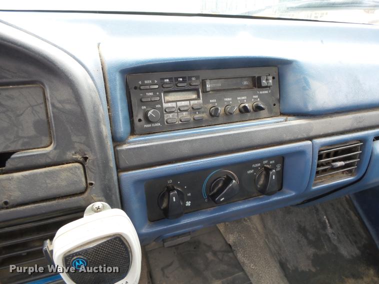 image for item K2092 1996 Ford F250 XL HD pickup truck