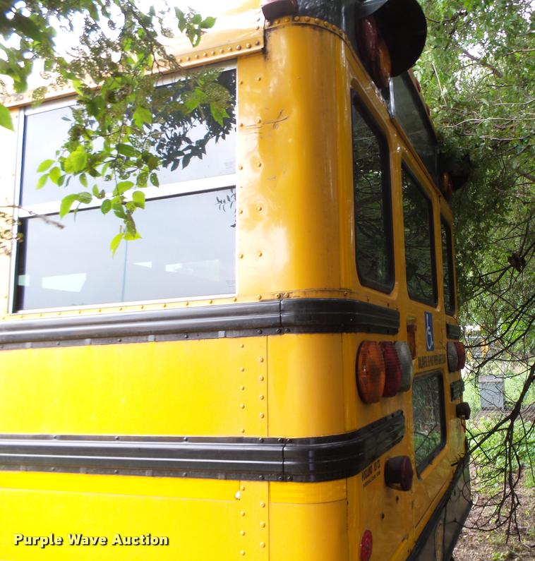 image for item K2096 2006 International CE school bus