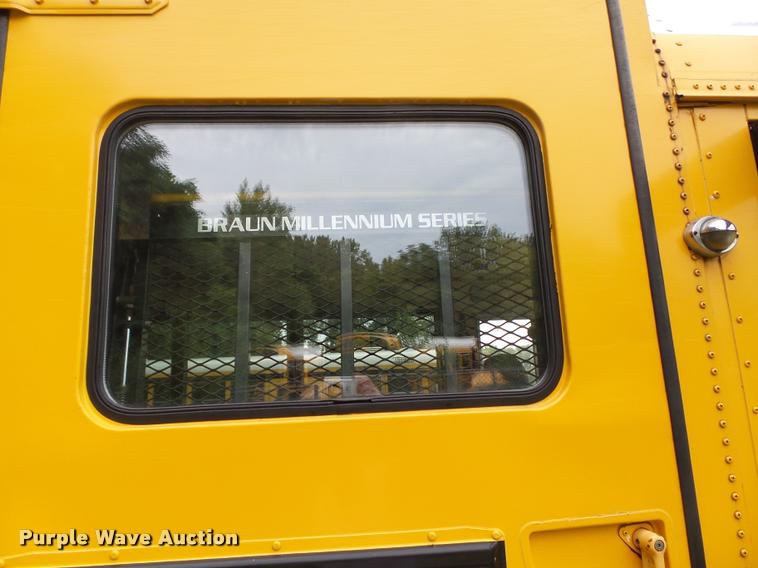 image for item K2096 2006 International CE school bus