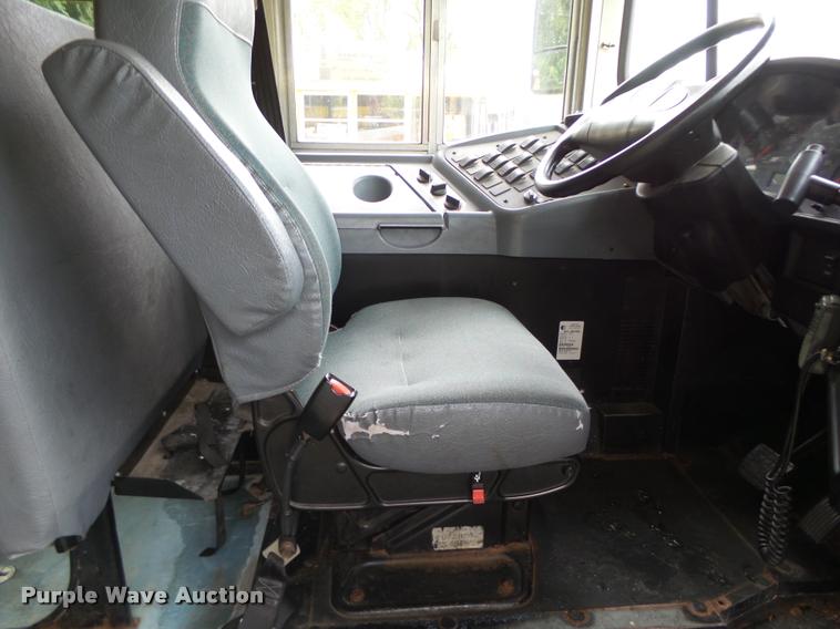 image for item K2096 2006 International CE school bus