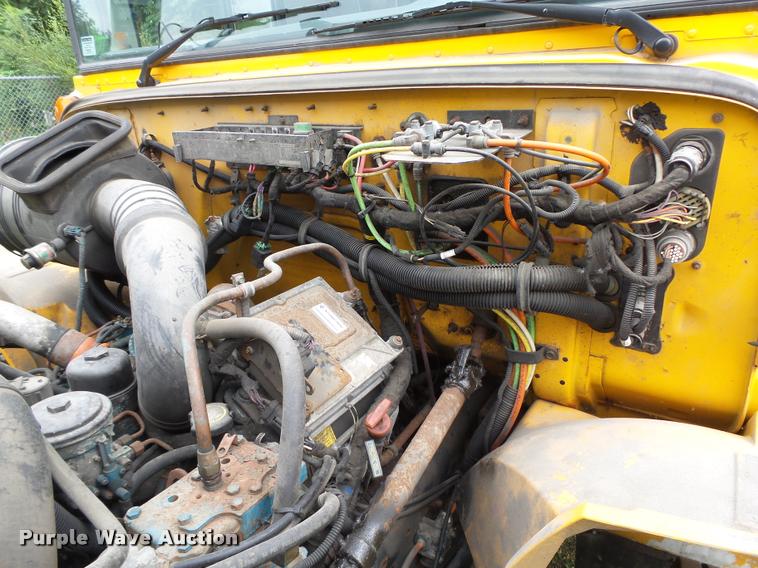 image for item K2096 2006 International CE school bus