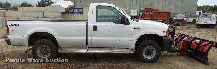 image for item K2138 2001 Ford F250 Super Duty XL pickup truck