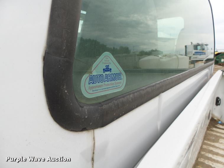 image for item K2138 2001 Ford F250 Super Duty XL pickup truck