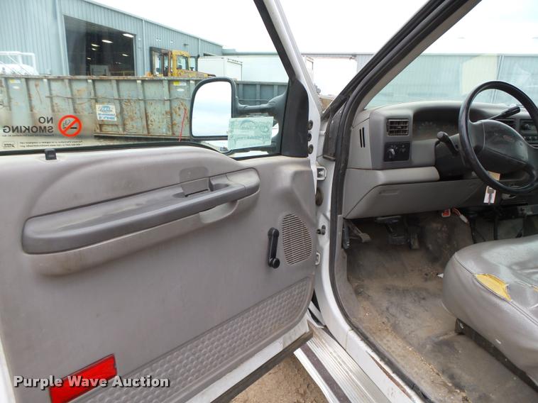 image for item K2138 2001 Ford F250 Super Duty XL pickup truck