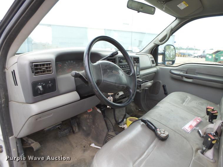 image for item K2138 2001 Ford F250 Super Duty XL pickup truck