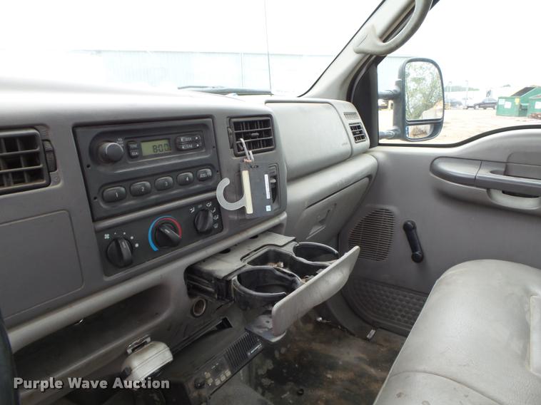 image for item K2138 2001 Ford F250 Super Duty XL pickup truck