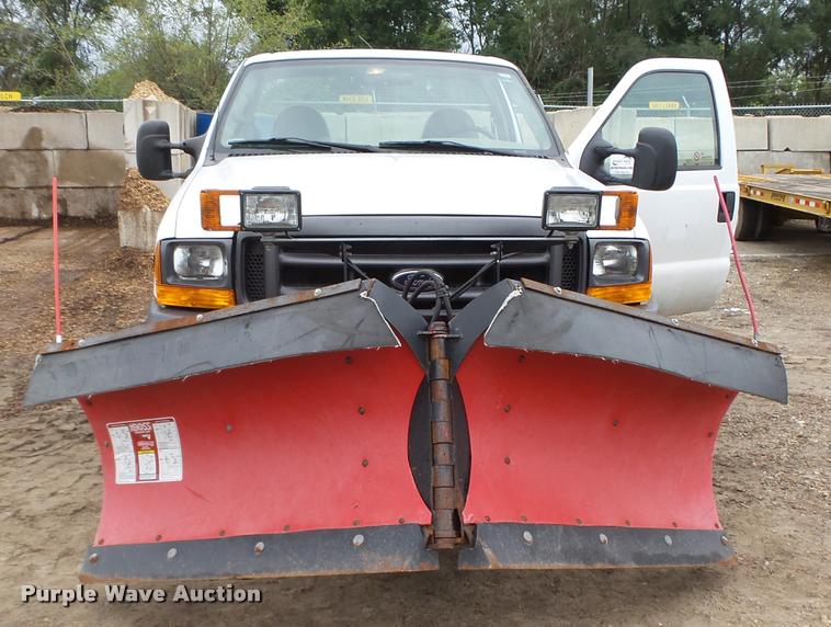 image for item K2138 2001 Ford F250 Super Duty XL pickup truck