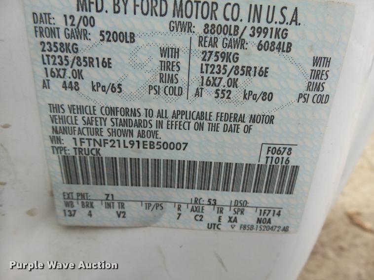 image for item K2138 2001 Ford F250 Super Duty XL pickup truck