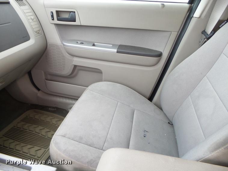 image for item K2140 2012 Ford Escape Hybrid SUV