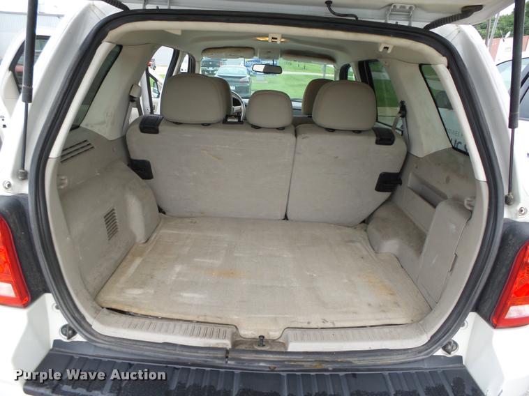 image for item K2140 2012 Ford Escape Hybrid SUV