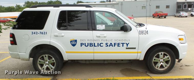 image for item K2141 2008 Ford Explorer XLT SUV