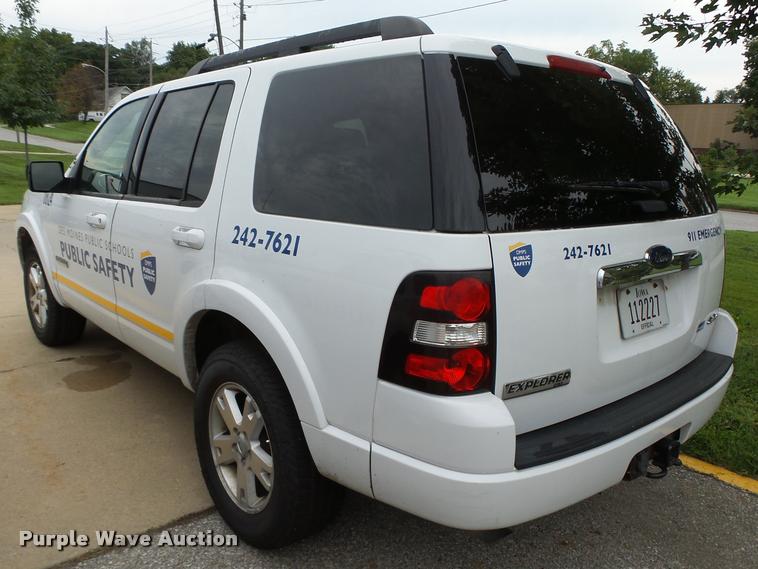 image for item K2141 2008 Ford Explorer XLT SUV