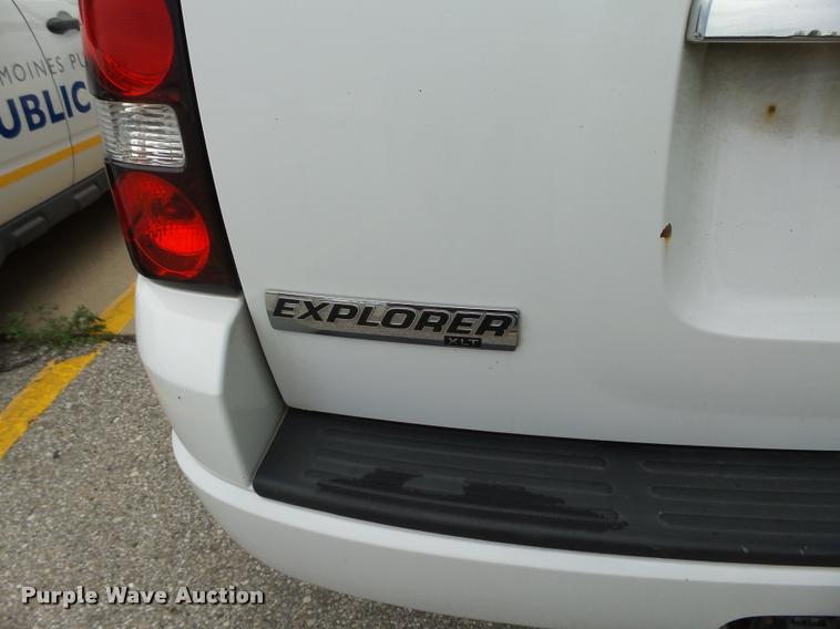 image for item K2141 2008 Ford Explorer XLT SUV