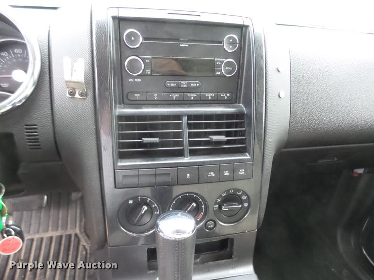 image for item K2141 2008 Ford Explorer XLT SUV