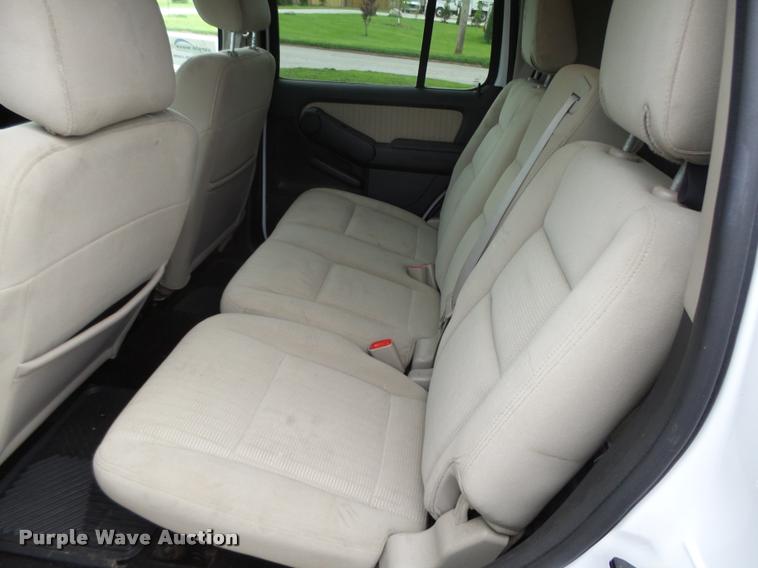 image for item K2141 2008 Ford Explorer XLT SUV