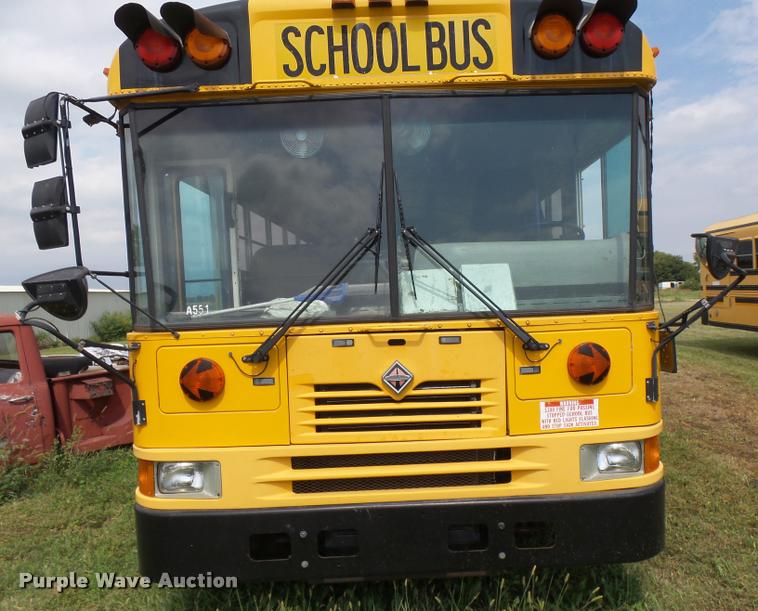 image for item K3017 2002 International Genesis school bus