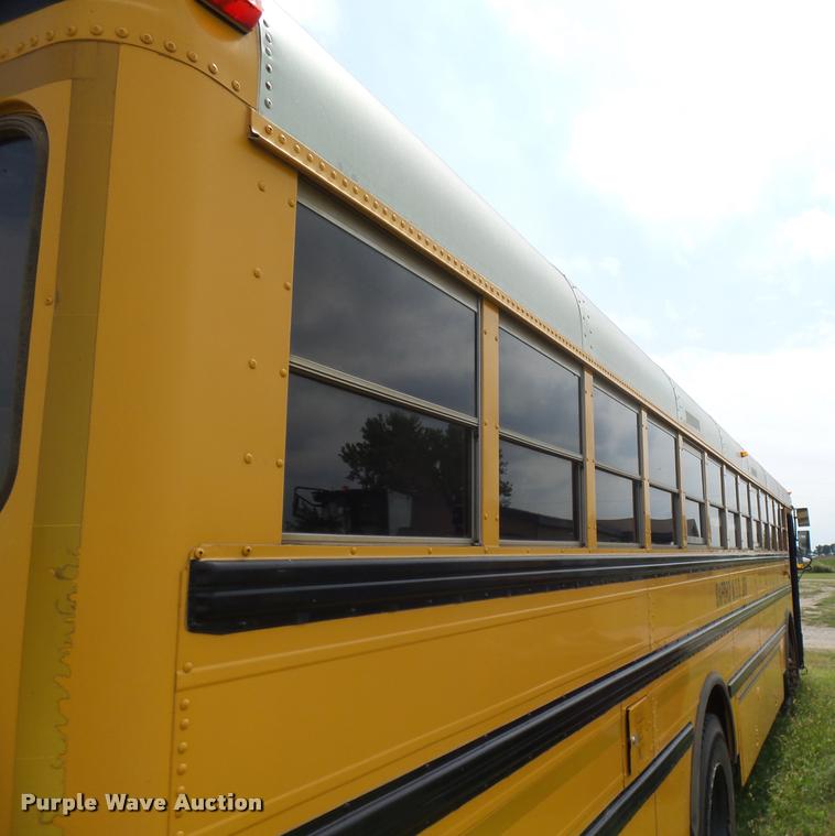 image for item K3017 2002 International Genesis school bus