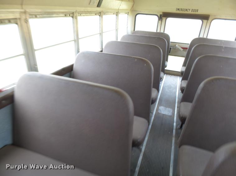 image for item K3017 2002 International Genesis school bus