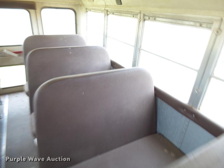 image for item K3017 2002 International Genesis school bus