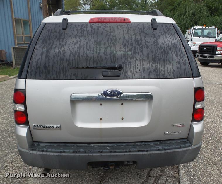 image for item K3521 2006 Ford Explorer SUV