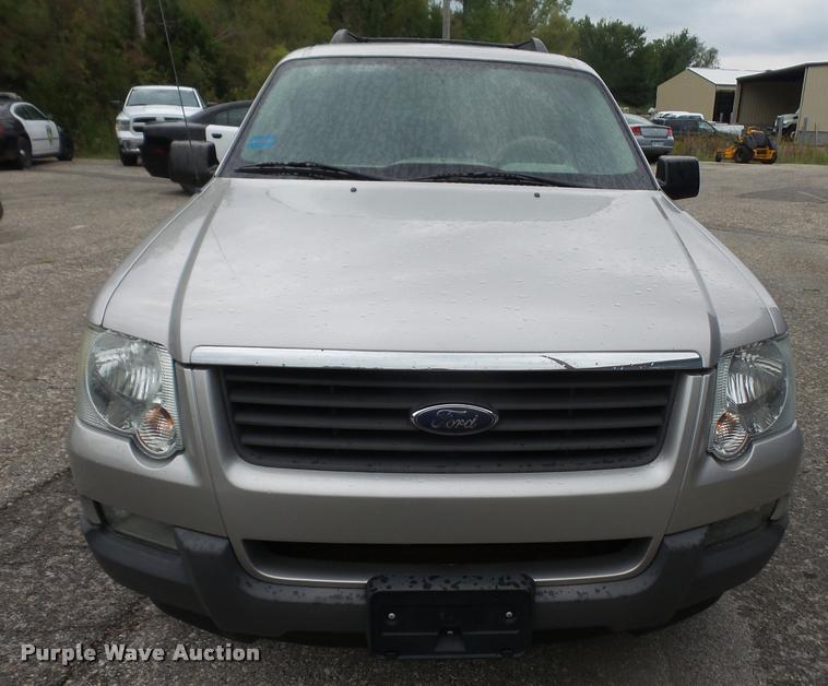 image for item K3521 2006 Ford Explorer SUV