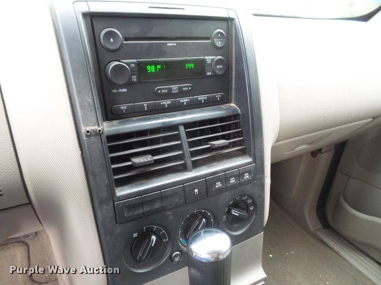 image for item K3521 2006 Ford Explorer SUV