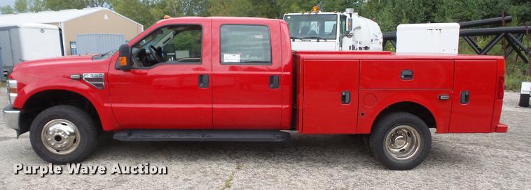 image for item K3524 2010 Ford F350 Super Duty Crew Cab utility truck
