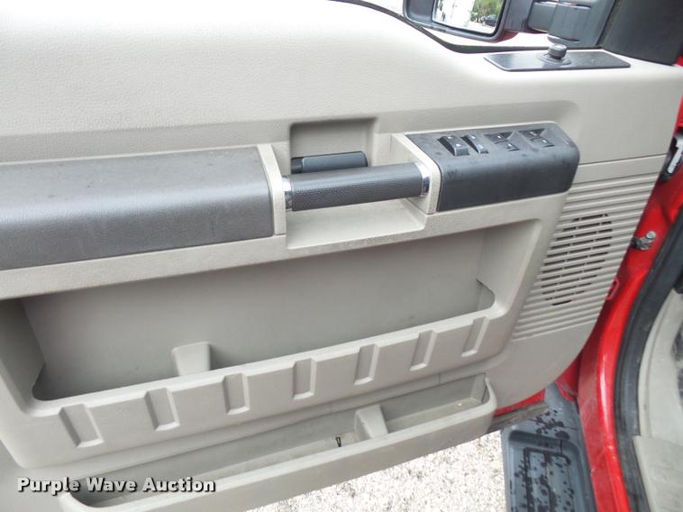 image for item K3524 2010 Ford F350 Super Duty Crew Cab utility truck