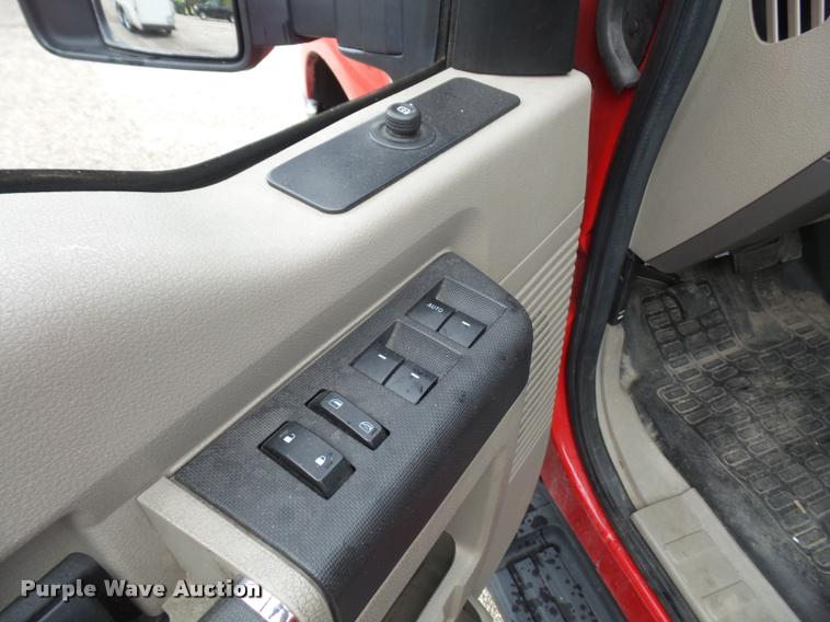 image for item K3524 2010 Ford F350 Super Duty Crew Cab utility truck