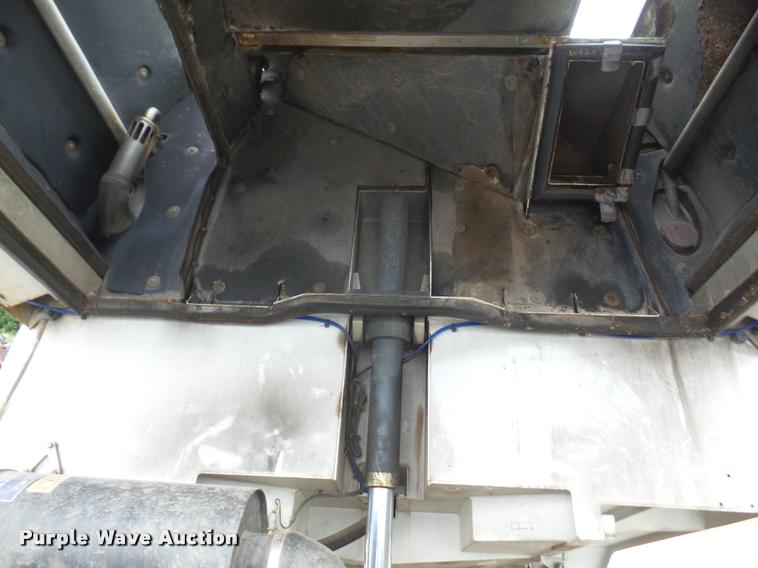 image for item K3525 2002 Sterling SC8000 Cargo Allianz Johnston street sweeper truck